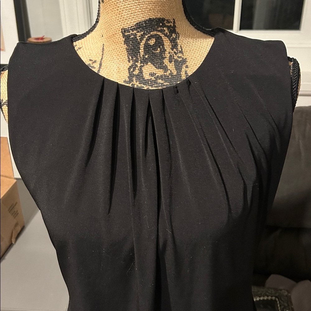 Calvin Klein Elegant Black Sleeveless Top - Picture 2 of 4